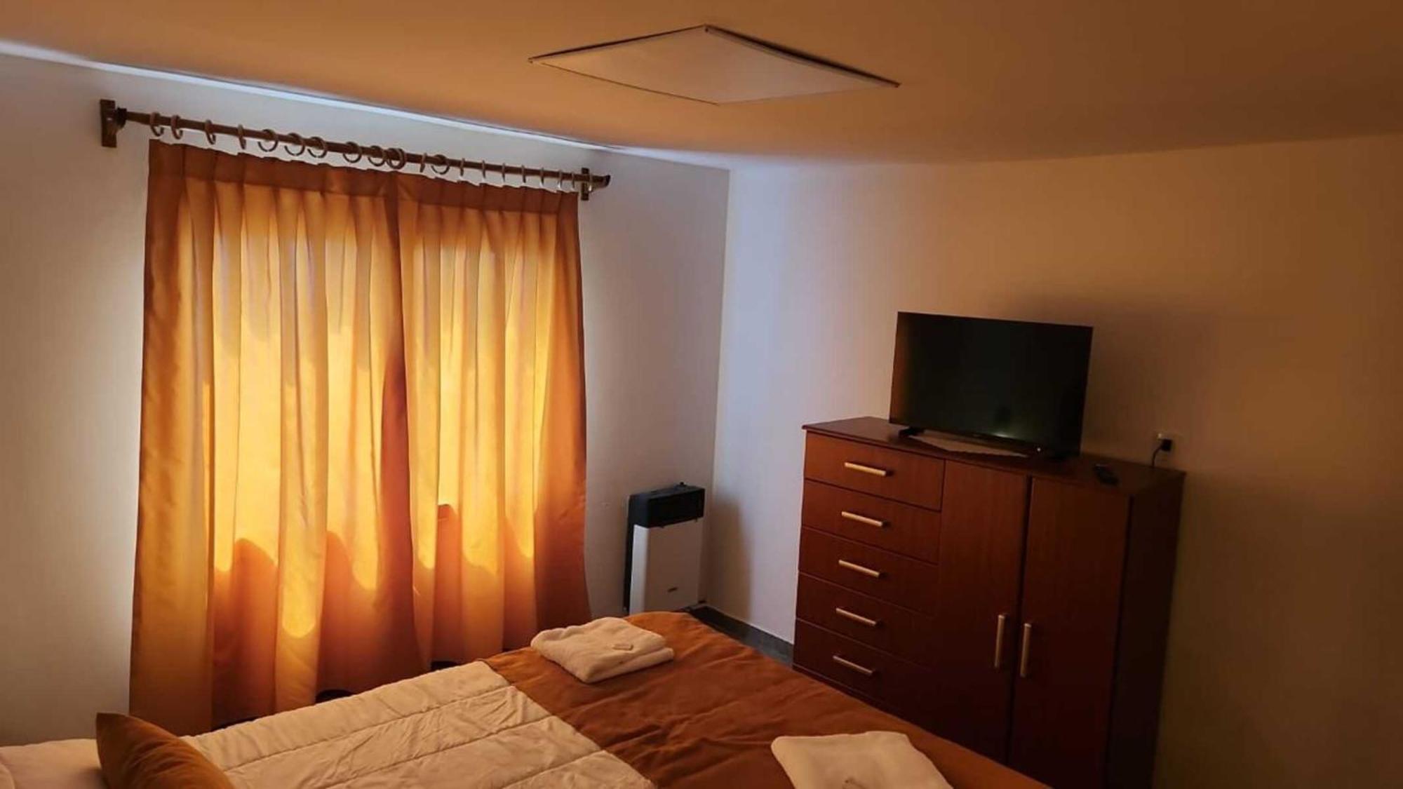 Hena 2 * Esquel
