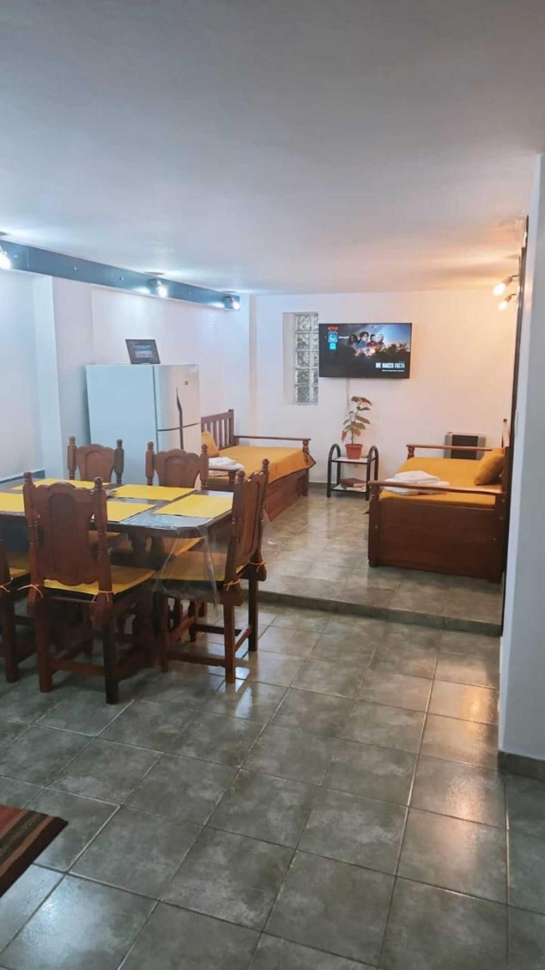 Apartamento Hena 2 *